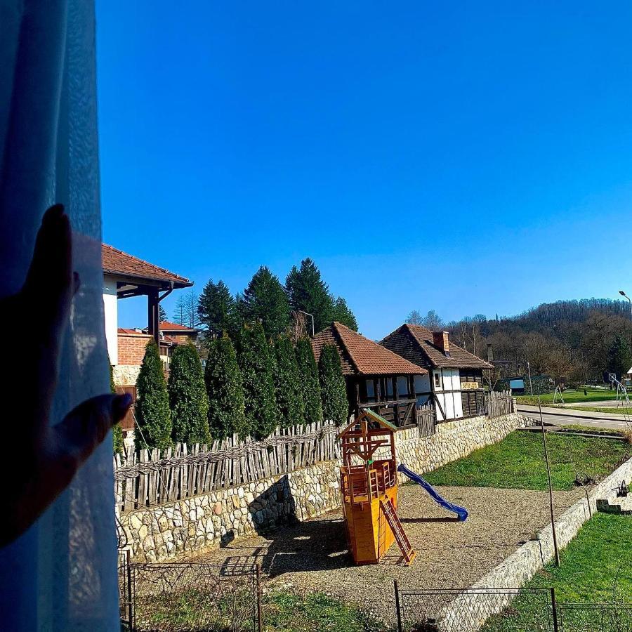 Bed and Breakfast Restoran,,Vuk,, Trsic Экстерьер фото